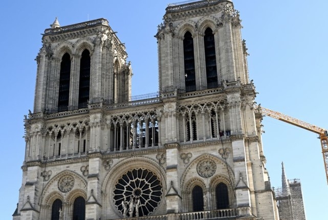 Генерал Жан Луи Жоржелен който отговаря за реставрацията на катедралата Нотр